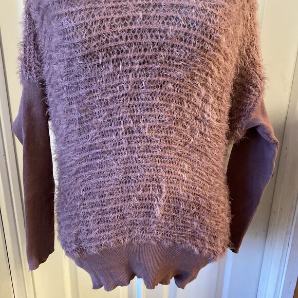 BKE Boutique Women’s Size Small Loose Knit Fuzzy Sweater Purple Round Neck - Picture 4 of 10